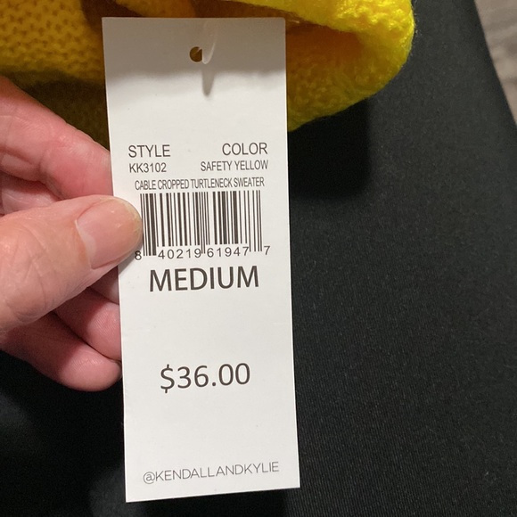 Kendall & Kylie Cropped Top Sweater Size M - Picture 7 of 7